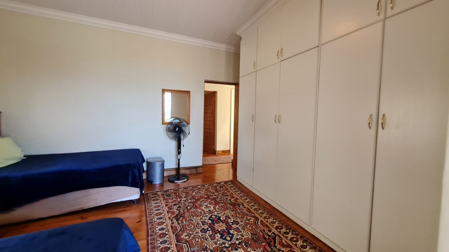 4 Bedroom Property for Sale in Linkside Western Cape